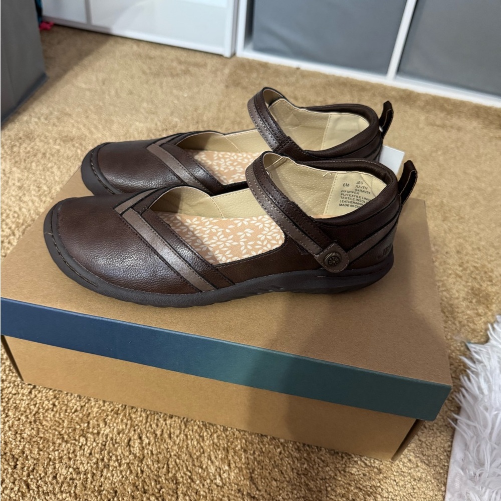 JBU brown Mary Jane “raven” 6 shoes